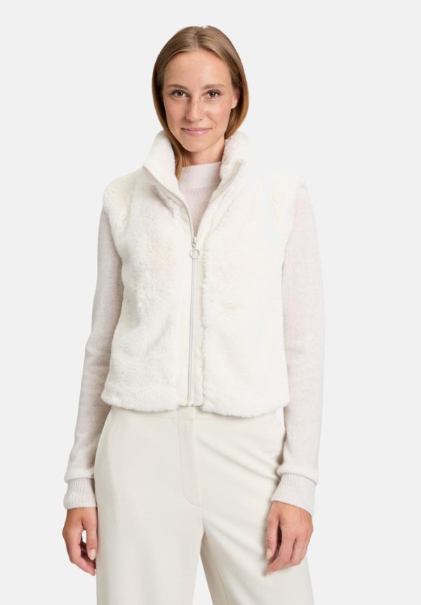 Clariamoore.shop06a6840c51 2