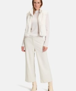 Clariamoore.shop06a6840c51 3