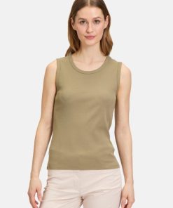 Clariamoore.shop0c924be43b 3