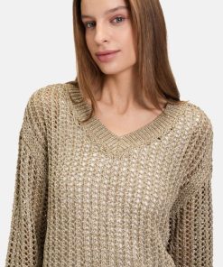 Clariamoore.shop22ab8e5f65 3