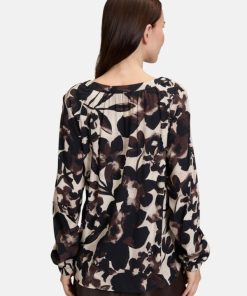 Clariamoore.shop289a00b400 3