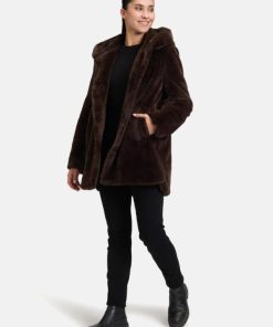 Clariamoore.shop37f8896705 2