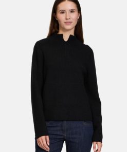 Clariamoore.shop4164eeaa53 1