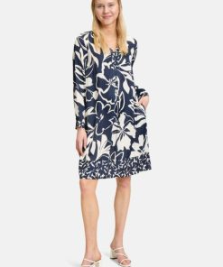 Clariamoore.shop47bef215c1 2