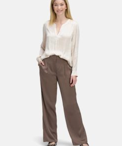 Clariamoore.shop491aa84dcf 2