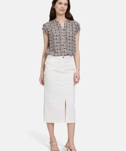 Clariamoore.shop4e08cc0cf0 2