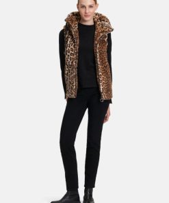 Clariamoore.shop4f99701fa8 1