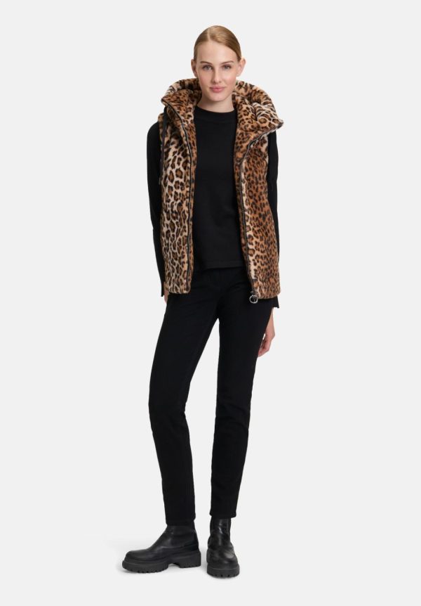 Clariamoore.shop4f99701fa8 1