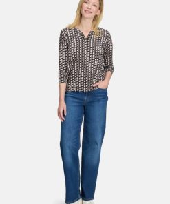 Clariamoore.shop5e4e090140 2