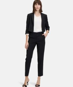 Clariamoore.shop6542452d07 2