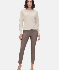 Clariamoore.shop674f70b575 2