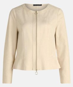 Clariamoore.shop6cc09d46bf 4