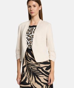 Clariamoore.shop73f4f48736 1