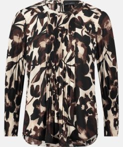 Clariamoore.shop8332557ae8 3