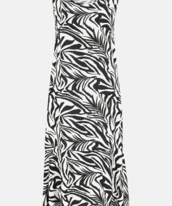 Clariamoore.shop921f1de288 4