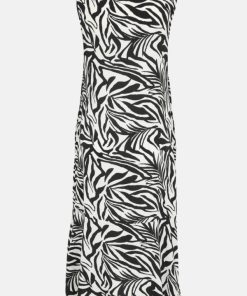 Clariamoore.shop921f1de288 5