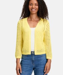 Clariamoore.shop99376187a3 1