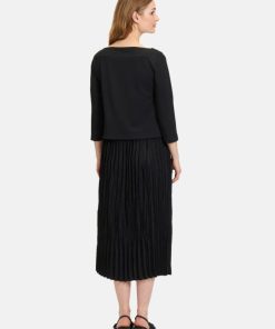 Clariamoore.shopb8ff58cd5f 2