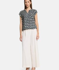 Clariamoore.shopdad7e28f92 2