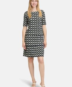 Clariamoore.shopf46d95aada 2